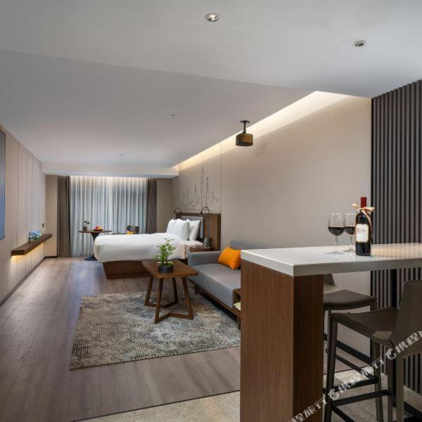 Urcove By Hyatt Futian Cbd Hotel Shenzhen Exterior photo